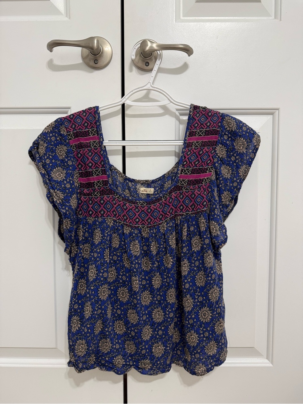 Hollister Bohemian Blue Floral Women’s Top